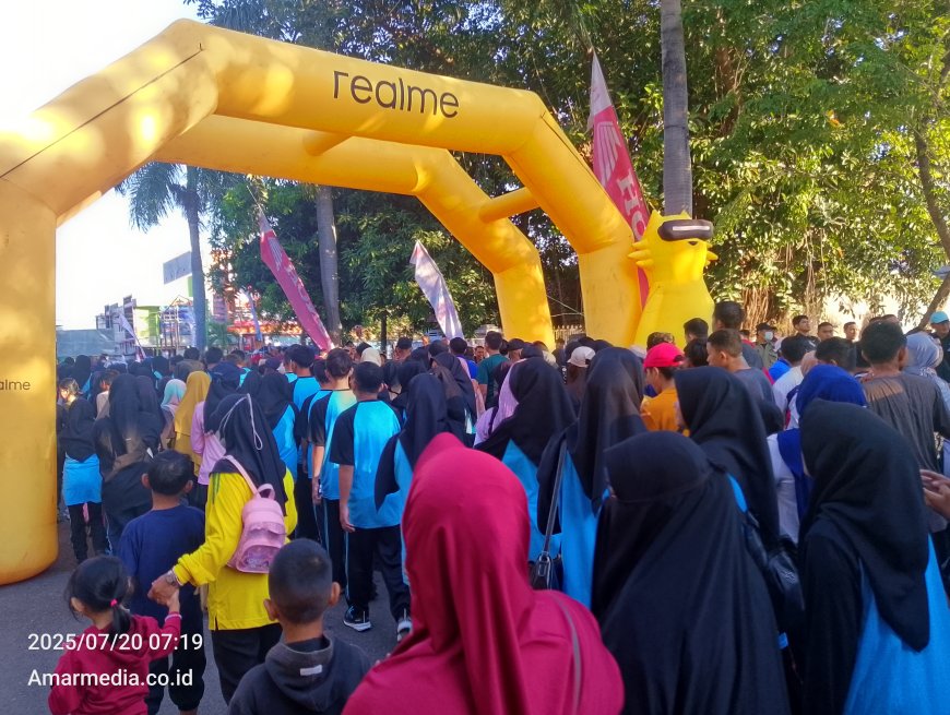 Sumbawa Tumpah Ruah Sambut Fornas 2025: Puluhan Ribu Warga Meriahkan Jalan Sehat, Wakil Gubernur Pimpin Pembukaan!