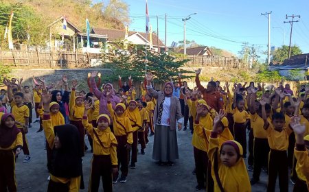 Bunda PAUD Sumbawa Turun Langsung Pantau Transisi PAUD-SD yang Menyenangkan