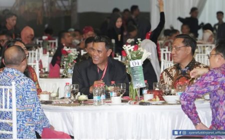 Bupati Sumbawa Hadiri Malam Perpisahan Rakernas JKPI, Bawa Pulang Semangat Lestarikan Budaya