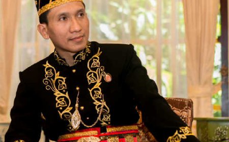 Kesultanan Sumbawa Tegaskan Tidak Ada Lagi Hutan Adat di Wilayah Sumbawa dan Sumbawa Barat