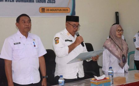 Asisten Administrasi Umum Lantik Pejabat Fungsional Dinas Kesehatan Sumbawa