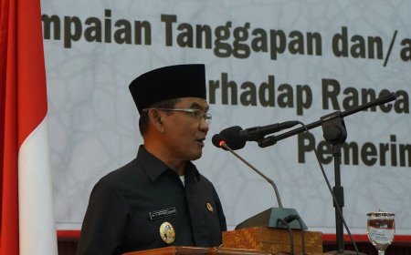 Bupati Sumbawa Jawab Kritik Fraksi: Fokus pada Kenaikan Modal BUMD dan Optimalisasi PAD Berbasis Digital