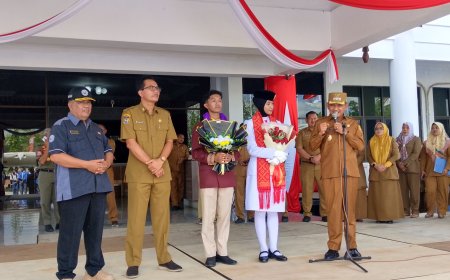 Wabup Sumbawa Sambut Hangat Dua Pelajar yang Harumkan Nama Daerah di Istana Negara