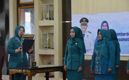 Respon Cepat: Ketua TP PKK Kabupaten Sumbawa Lantik 9 Ketua Kecamatan yang Berjiwa Muda