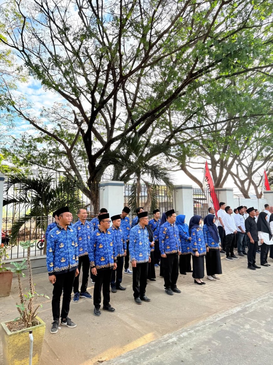 Peringati HUT RI ke 80, Sekretaris DPRD Sumbawa Ajak Staf Teladani Semangat Kemerdekaan dalam Pengabdian