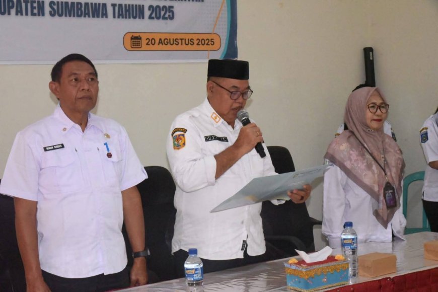 Asisten Administrasi Umum Lantik Pejabat Fungsional Dinas Kesehatan Sumbawa