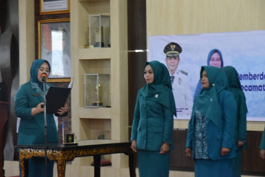 Respon Cepat: Ketua TP PKK Kabupaten Sumbawa Lantik 9 Ketua Kecamatan yang Berjiwa Muda