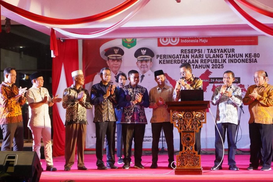 Tasyakuran HUT RI ke-80, Bupati Sumbawa Luncurkan Aplikasi Srikandi dan SIMPRO PBJ