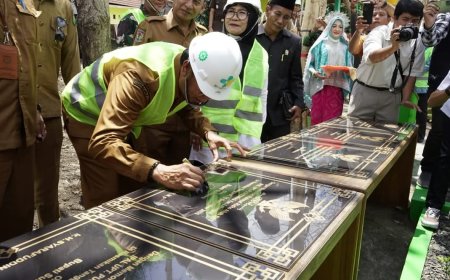 Bupati Sumbawa  Resmikan Enam Instalasi Pengolahan Air Limbah Puskesmas