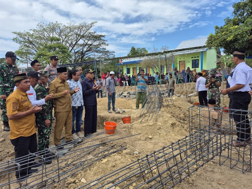 Ketua DPRD Sumbawa Pimpin Peletakan Batu Pertama Masjid Al-Abror, Serukan Semangat Gotong Royong