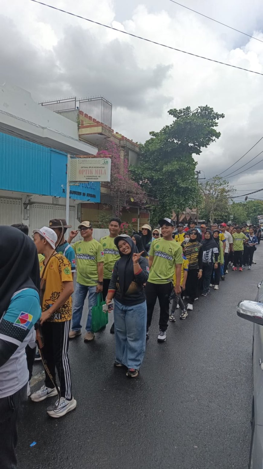 Gelorakan Semangat Panahan, Kontingen PERPANI Sumbawa Meriahkan Parade PORKAB