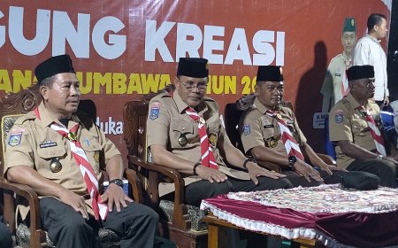 Hadiri Malam Api Unggun Jambore Cabang Pramuka Sumbawa,  Bupati Soroti Meskipun Keterbatasan Fasilitas  Mampu  Memperkuat Karakter Peserta