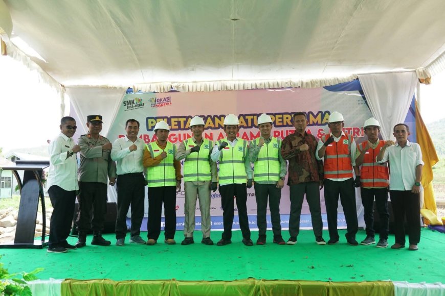 Wabup Sumbawa Letakkan Batu Pertama Asrama SMKN 1 Alas, Wujud Nyata Kolaborasi Vokasi