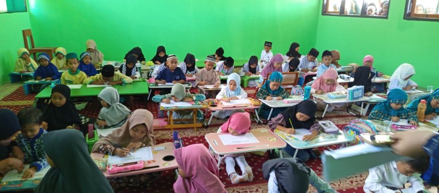 Deeniyat Kabupaten Sumbawa Gelar Lomba Menulis Kalimah Allah, Adzan, dan Sholat Jama'ah
