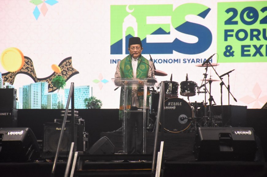 IES Forum 2025 di Lombok: Menteri Agama Sebut NTB Terdepan dalam Pengembangan Ekonomi Syariah.