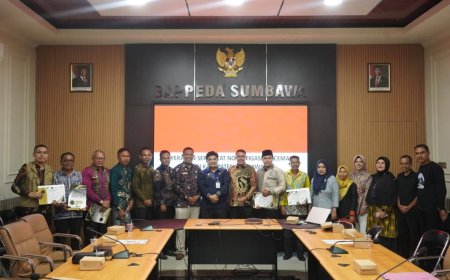 Penggerak Damai di Garda Terdepan: Sumbawa Raih Kepatuhan Regulasi Tinggi, 7 Kades dan 1 Lurah Dianugerahi Gelar “Peacemaker”