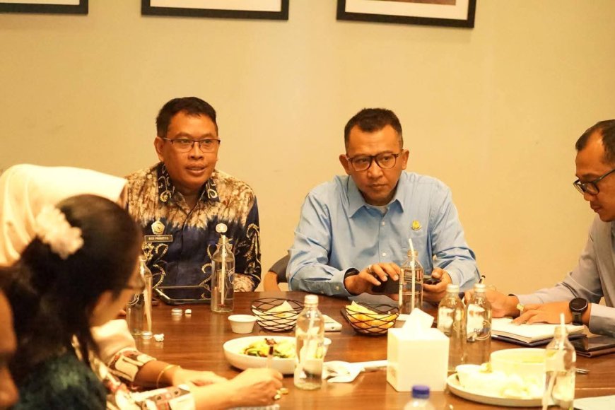Terobosan Perlindungan Kerja: Sekda Sumbawa Dorong Tim Kepatuhan BPJS Ketenagakerjaan Yang Solid,