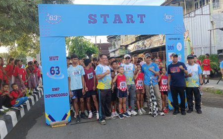 Meriahkan HUT Ke-63 SMP Diponegoro, Ketua KONI Sumbawa Lepas Peserta Spegro Fun Run 5K