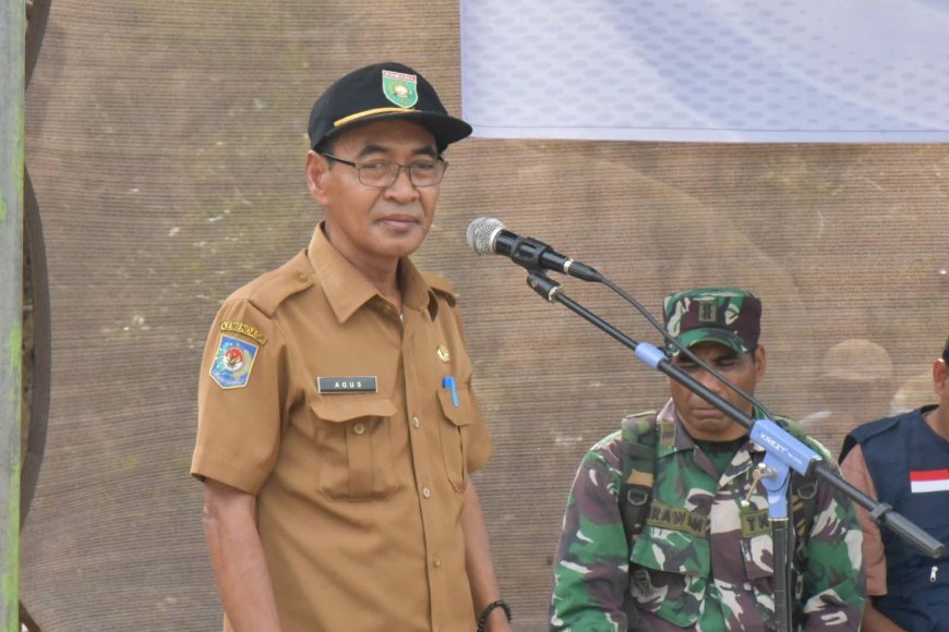 Cegah Abrasi Pantai, Staf Ahli Bupati Sumbawa Resmi Buka Penanaman 2.000 Bibit Mangrove