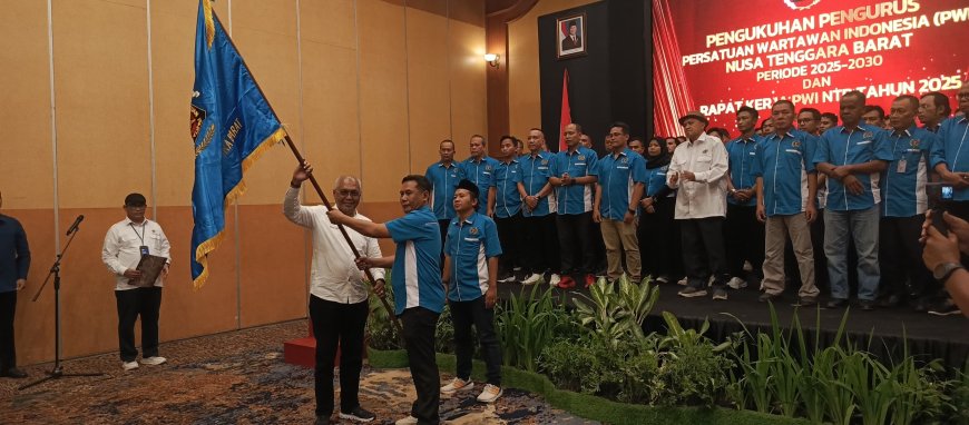 Pengurus PWI NTB 2025-2030 Resmi Dilantik, Momentum Perkuat Jati Diri Pers dan Bidik Tuan Rumah HPN 2027