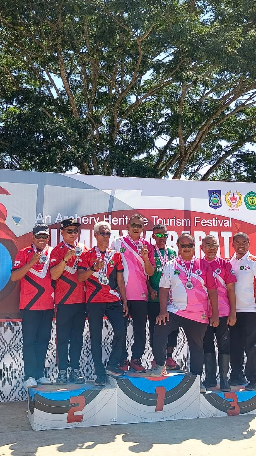 Hujani Medali di KTC Archery Stadium, Atlet PERPANI Sumbawa Berjaya di Sumbawa Barat Open 2025