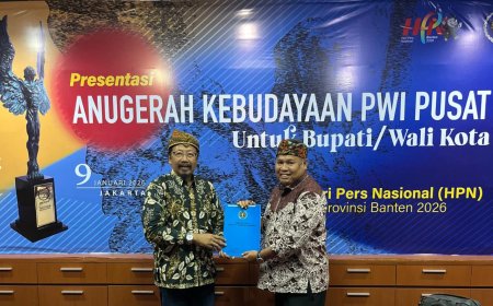 Resmi, Mohan Roliskana Raih Anugerah Kebudayaan PWI 2026