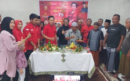 DPC PDI Perjuangan Lombok Timur Rayakan HUT ke-79 Megawati Soekarnoputri, Resmikan Musholla untuk Rakyat