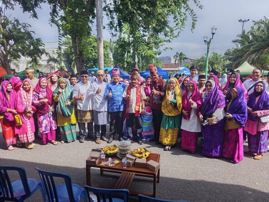 Tampilkan Miniatur Indonesia, Wabup Ansori Lepas Pawai Budaya HUT ke-67: Bukti Sumbawa Eksis dan Bersatu"
