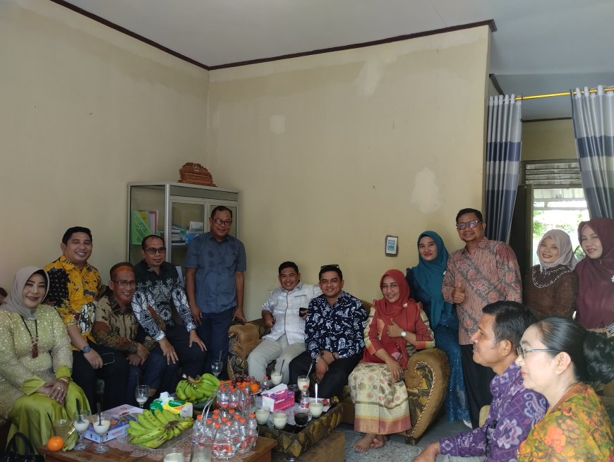 Hangatnya Kopi Marente di Alas: Kala Pimpinan DPRD Sumbawa Serap Aspirasi UMKM di Sela Silaturahmi