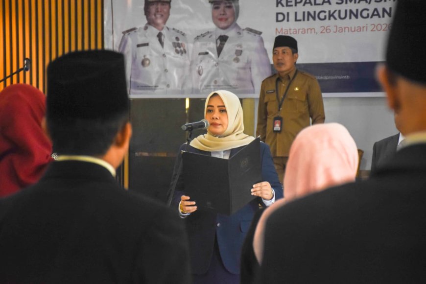 Wagub NTB Lantik 26 Kepala Sekolah SMA SMK, Tekankan Integritas dan Peningkatan Mutu Pendidikan