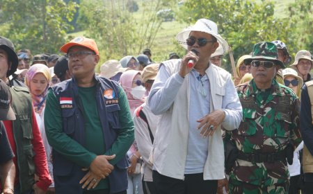 Komitmen Rehabilitasi Hutan, Bupati Pimpin Penanaman Pohon di Perbatasan Sumbawa