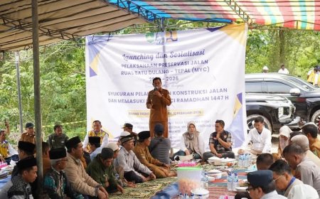 Dobrak Keterisolasian Selatan, Bupati H. Jarot Launching Proyek Preservasi Jalan Batu Dulang-Tepal