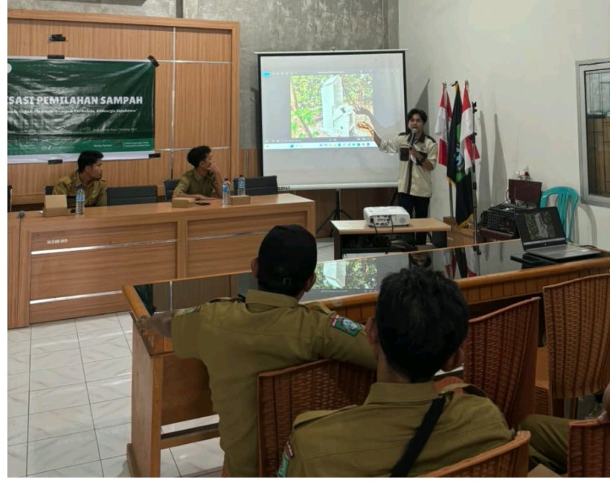 Gandeng DLH Lombok Utara, Mahasiswa KKN PMD UNRAM Gelar Sosialisasi Pemilahan Sampah