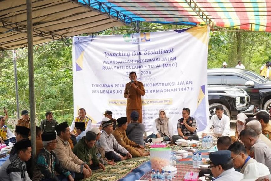 Dobrak Keterisolasian Selatan, Bupati H. Jarot Launching Proyek Preservasi Jalan Batu Dulang-Tepal