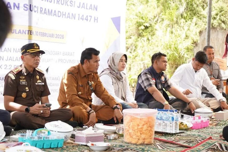 Dobrak Keterisolasian Selatan, Bupati H. Jarot Launching Proyek Preservasi Jalan Batu Dulang-Tepal
