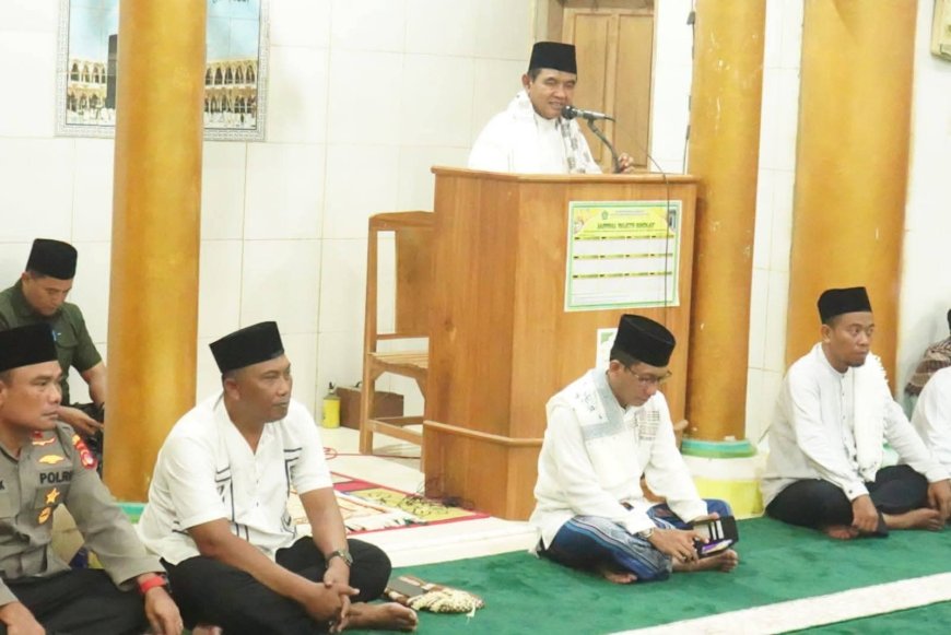 Safari Ramadhan 1447 H: Wabup Ansori Serahkan Bantuan Pemda Untuk Masjid dan  Warga Kurang Mampu di  Orong Telu - Lenangguar