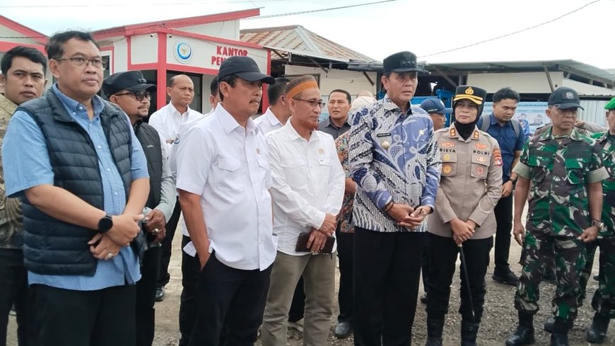 Didampingi Bupati Jarot, Dan Anggota DPRD Sumbawa, Menteri KKP Pastikan Fasilitas Cold Storage Pulau Bungin Berfungsi Optimal