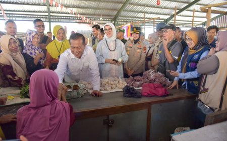 Safari Ramadan di Sumbawa: Gubernur NTB Siapkan Intervensi Tekan Harga Cabai yang Tembus Rp120 Ribu