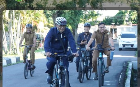 Usai Halal Bihalal, Bupati H. Jarot Langsung Beri Teladan : Gowes dari Pendopo ke Kantor Bupati