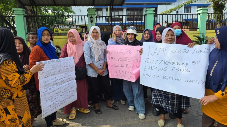 Emak- emak Geruduk Kantor Camat, Ada Dugaan Suap  Pengangkatan Kepling IX Pulo Brayan Bengkel