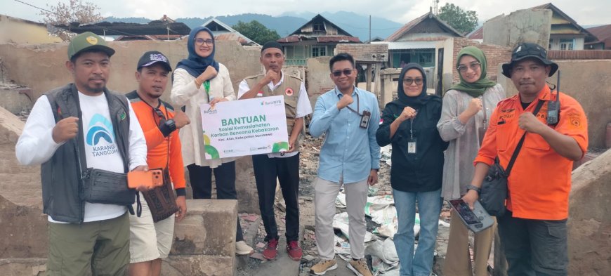 Wujud Kepedulian, Bank NTB Syariah Bergerak Cepat Salurkan Bantuan bagi Korban Kebakaran di Desa Kalimango