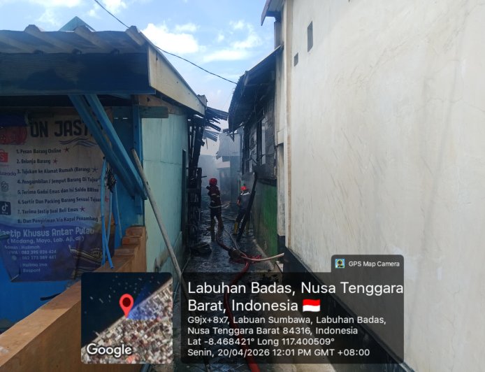 Aksi Sigap Damkartan dan Warga: Membendung Amukan Api Agar Tak Meluas di Pemukiman Padat