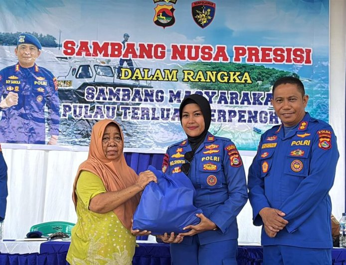 Sambang Nusa Presisi, Polairud Perkuat Kesadaran Hukum Masyarakat Pesisir di Pulau Terluar Sumbawa 