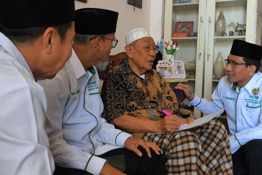 Keteladanan Mantan Bupati Sumbawa, Drs. H.A. Latif Madjid, SH, Tunaikan Zakat Maal melalui BAZNAS