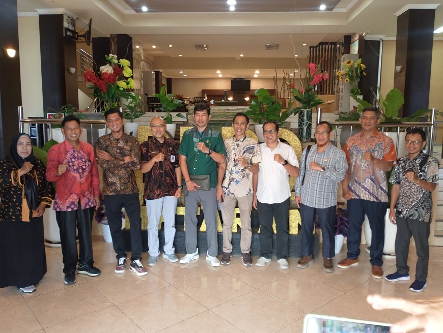 Pansus LKPJ DPRD Sumbawa Kaji "Praktek Baik" Tata Kelola Kota dan PAD ke DPRD Mataram