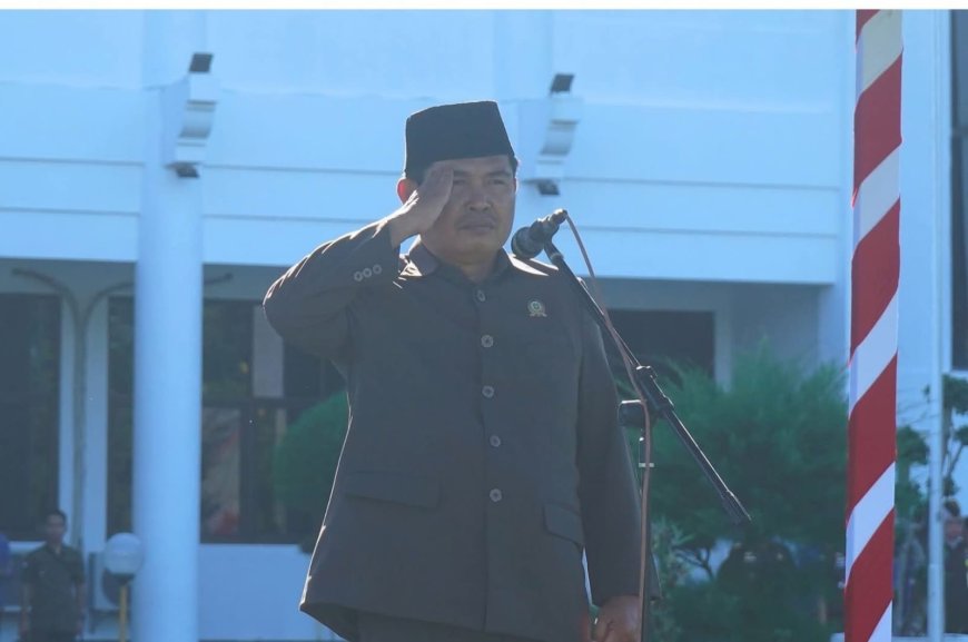 Ketua DPRD Sumbawa di Upacara Paripurna: Rakyat Butuh Bukti, Bukan Tumpukan Laporan