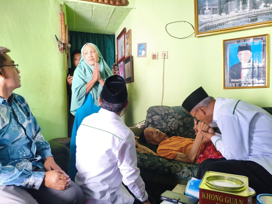 BAZNAS Hadir di Saat Sunyi: Menguatkan Sang Sastrawan Dinullah Rayes di Tengah Ujian