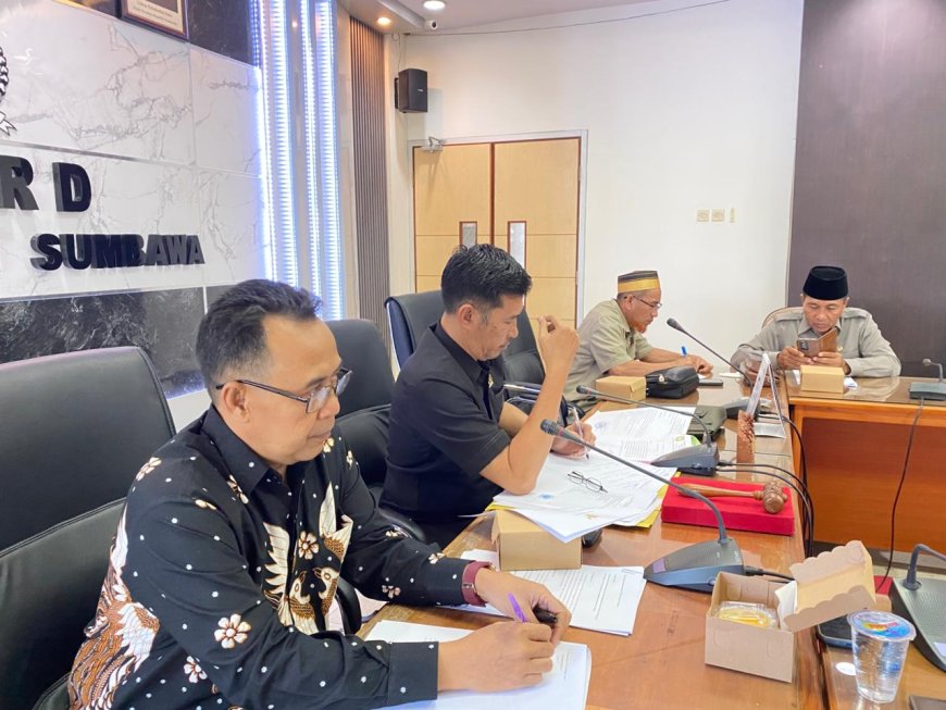 Polemik Larangan Menanam Jagung di Kawasan Hutan: Komisi II DPRD Sumbawa Gelar RDP Bersama Pemda dan   Kepala Desa Mokong