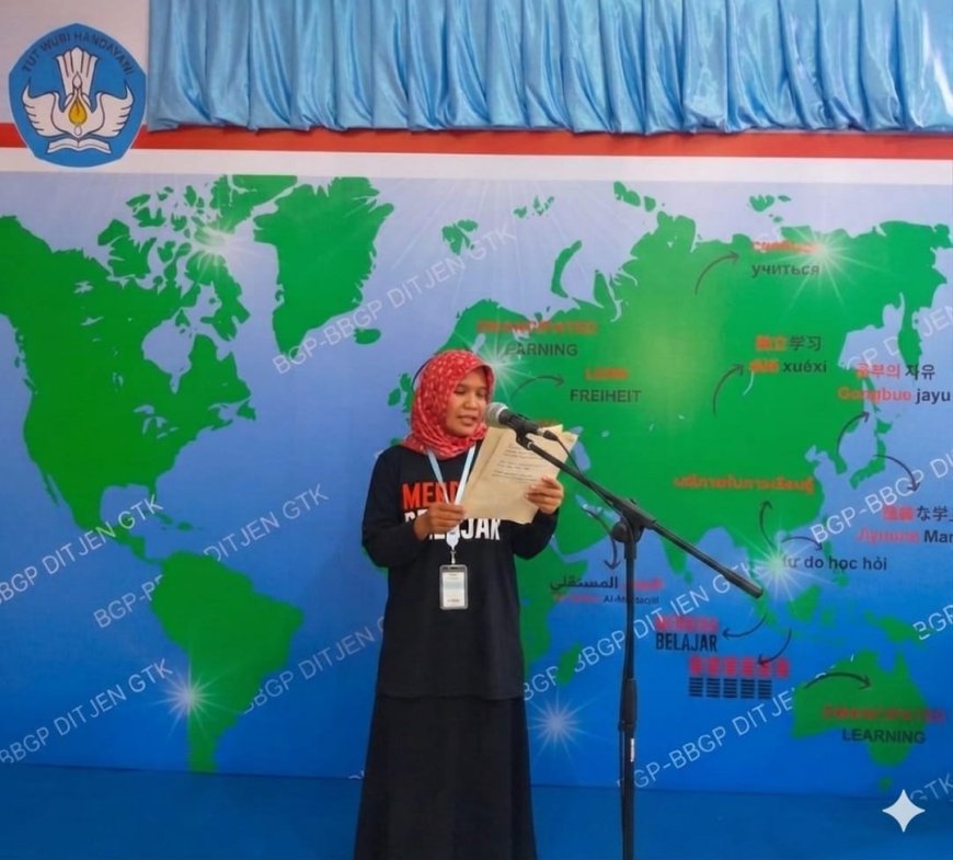 Puisi di Tengah Zaman yang Bergegas