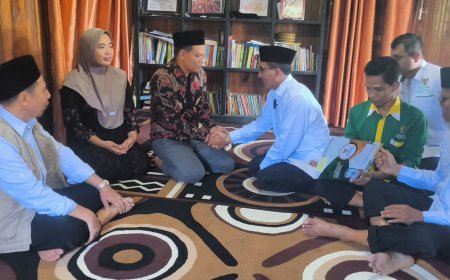 Kepala Desa Sabeok Tunaikan Zakat Maal Melalui Baznas sumbawa